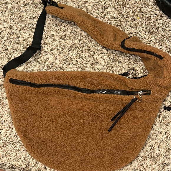 Free People Movement Sherpa Sling - Picture 1 of 4